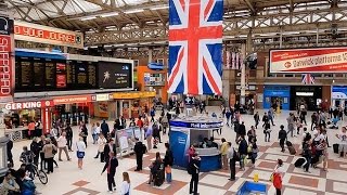 A Walk Through The London Victoria Station London England [upl. by Kyre392]